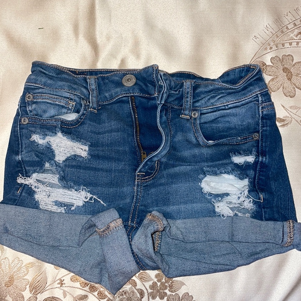 American Eagle HIGH RISE next level super stretch blue jean shorts